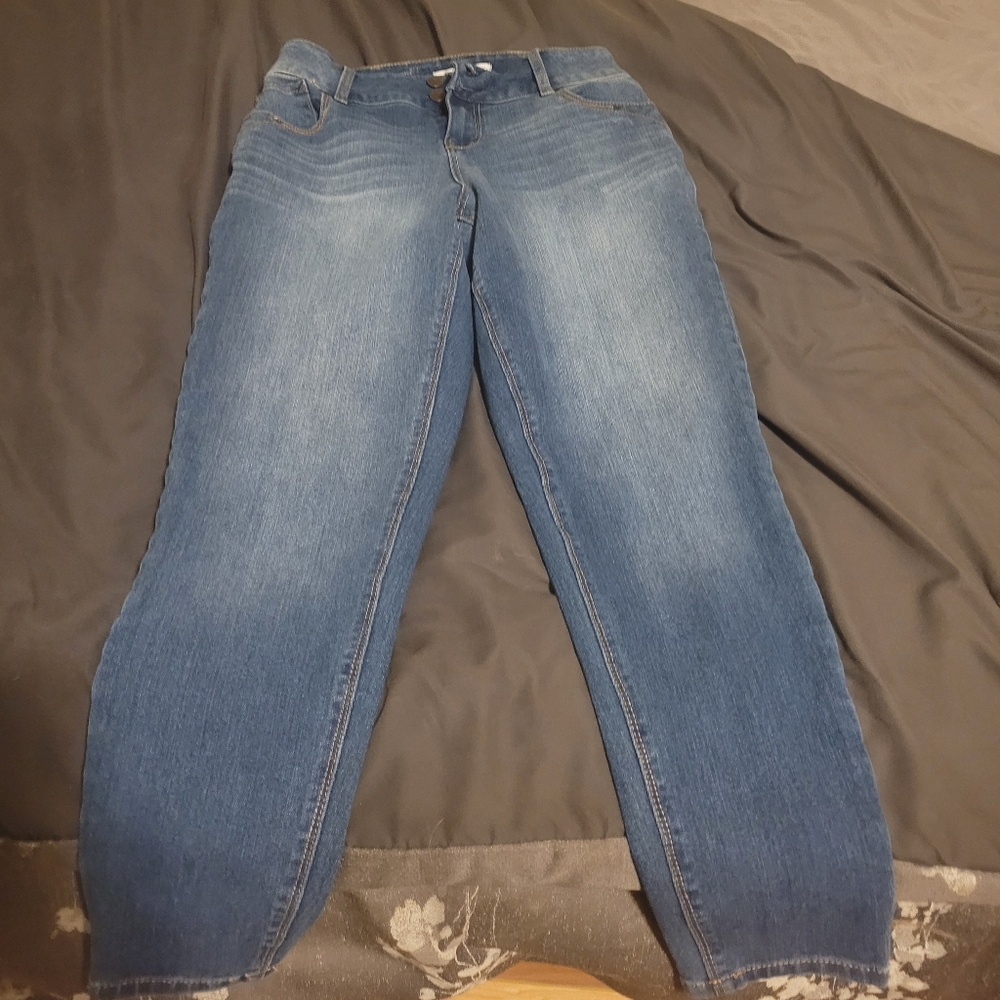 MERI SKYE JEANS - Picture 5 of 5